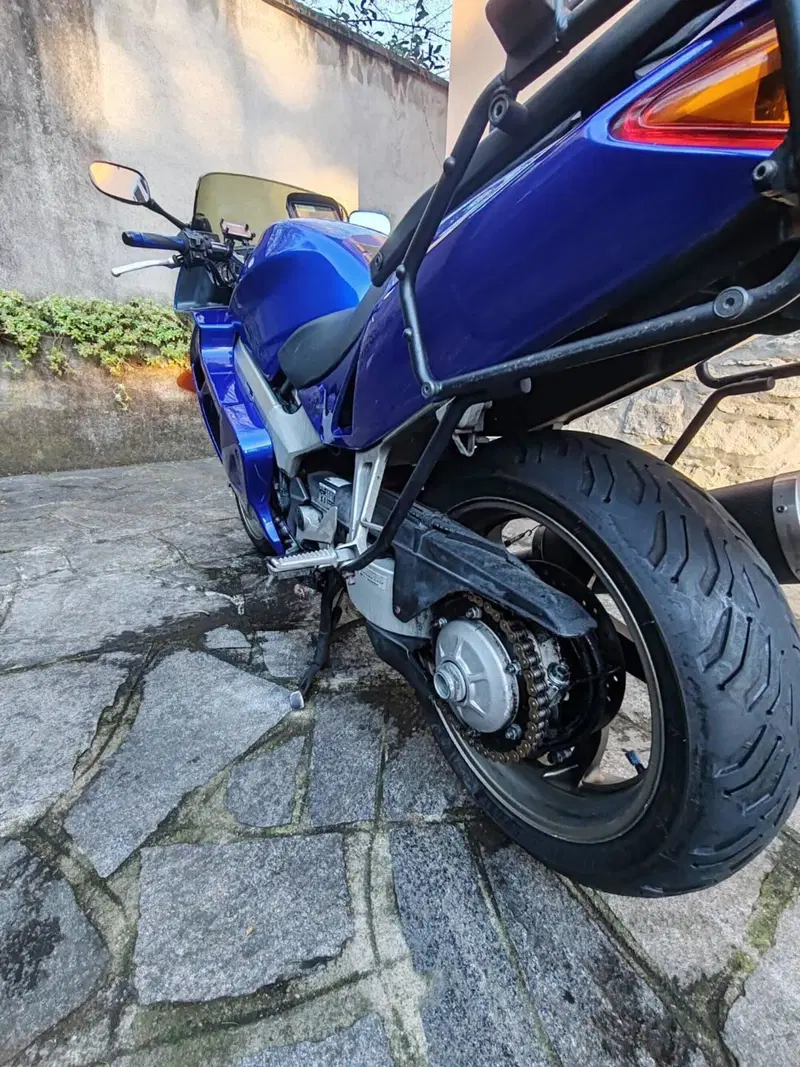 Honda VFR 800 (1998 - 01)