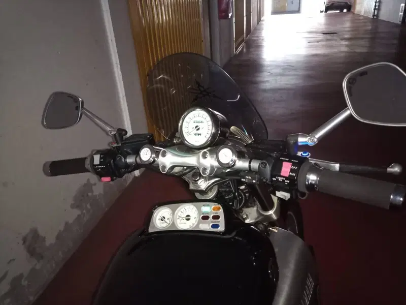 Yamaha V-Max 1200 (5)