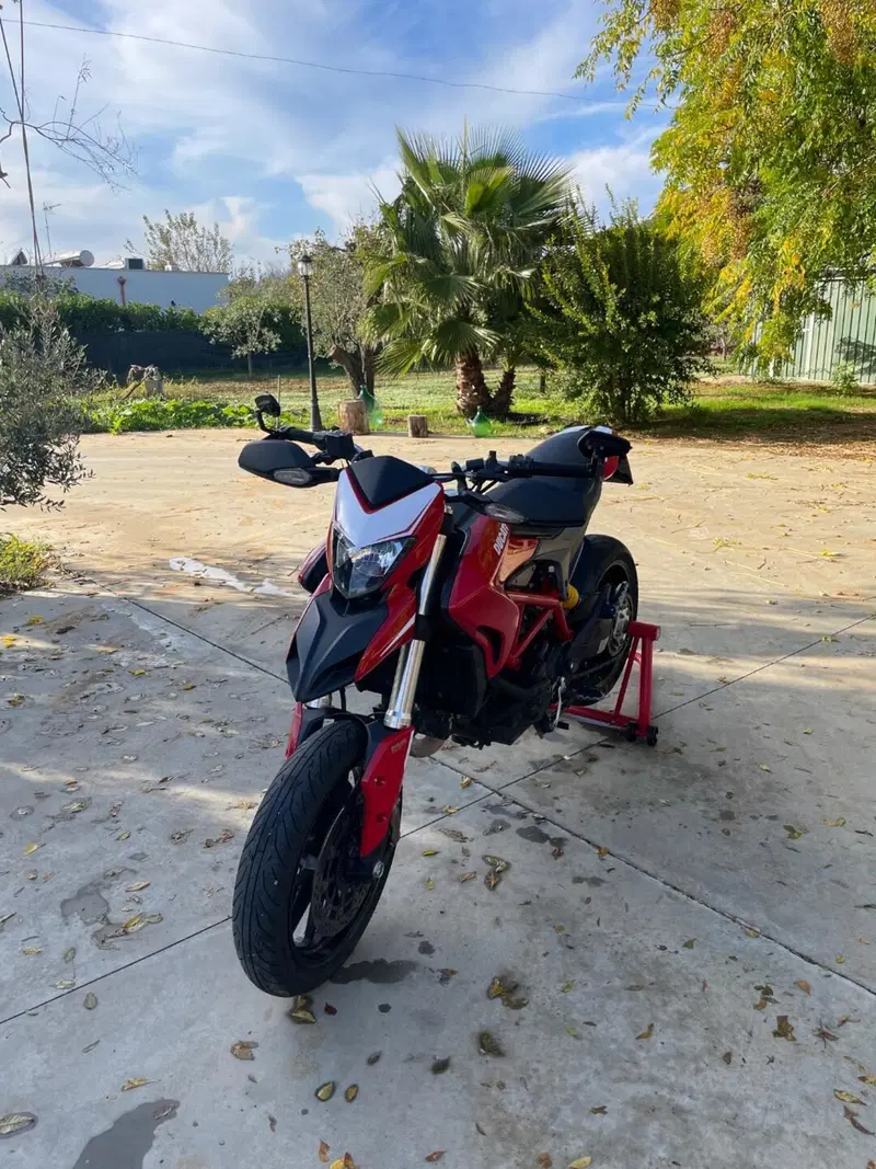 Ducati Hypermotard 821 (2013 - 15) (4)