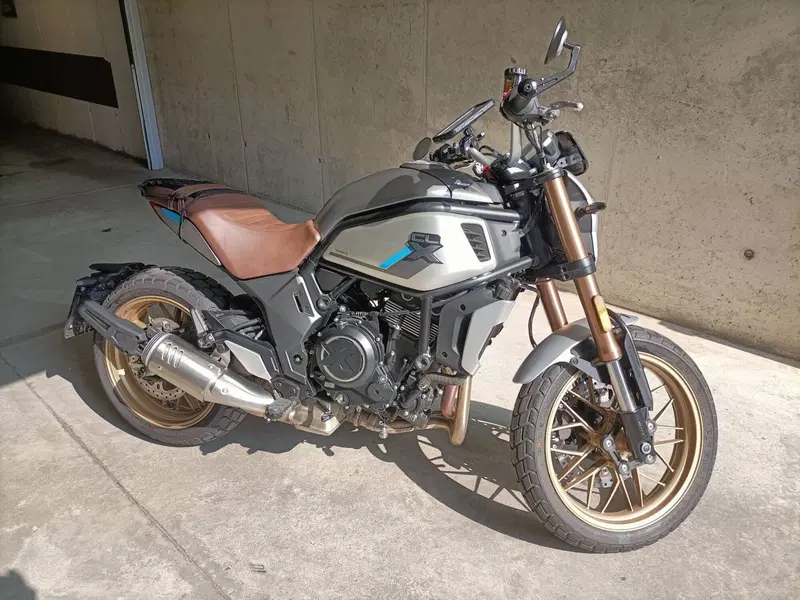 CFMOTO 700CL-X Heritage (2021 - 26) (2)