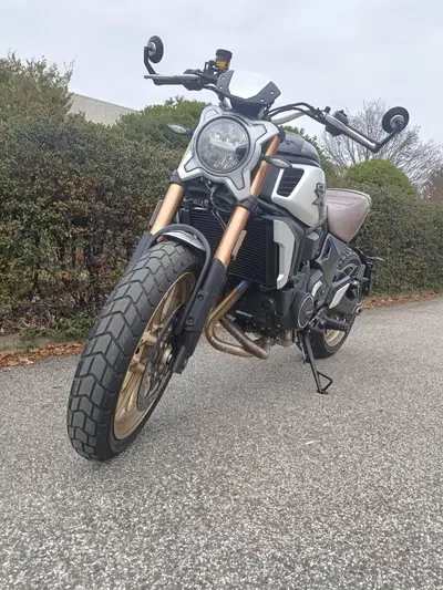 CFMOTO 700CL-X Heritage (2021 - 26) usata