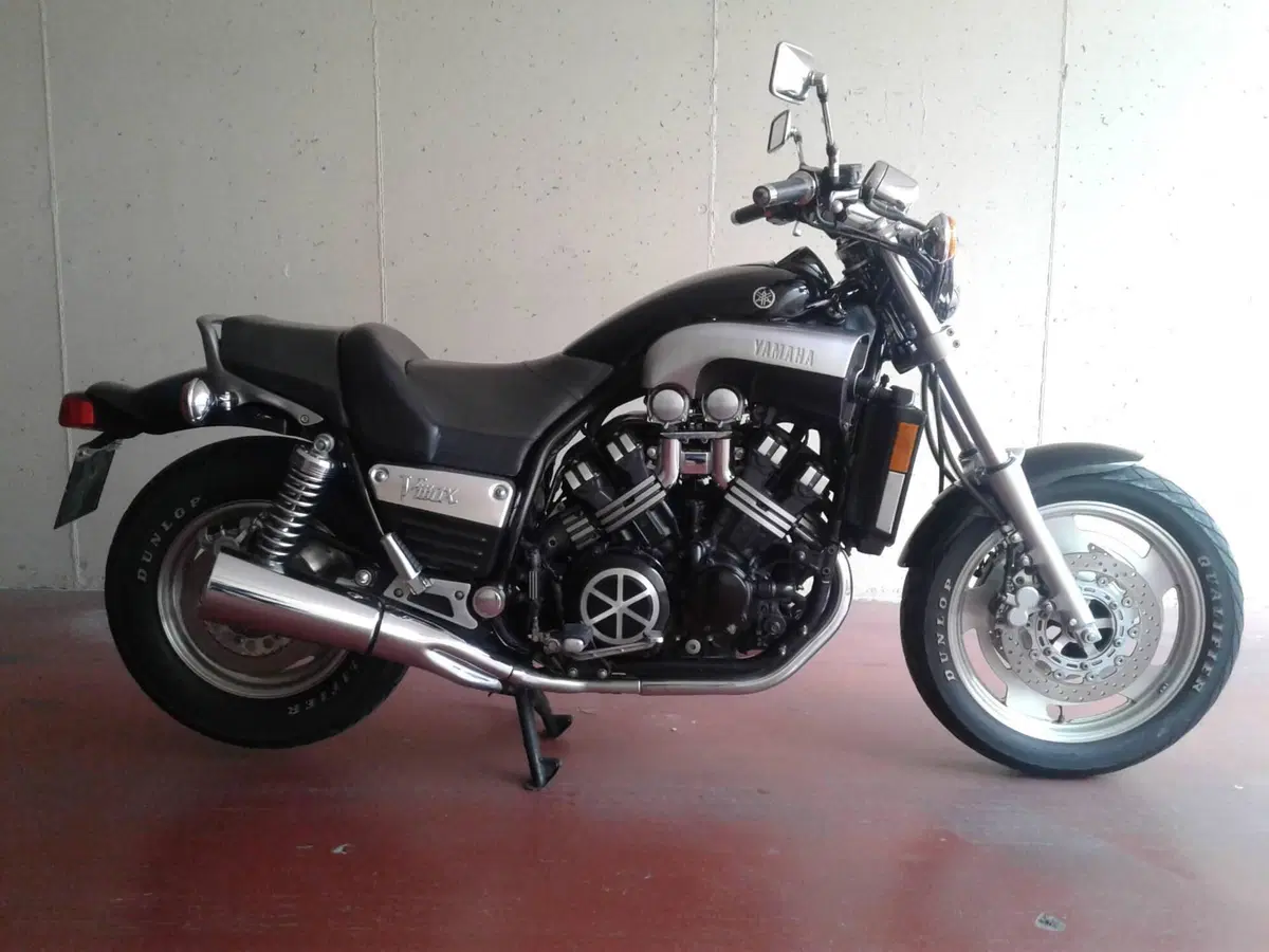 Yamaha V-Max 1200 (13)