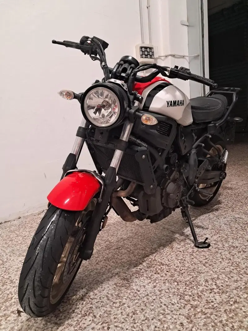 Yamaha XSR 700 (2021) (4)