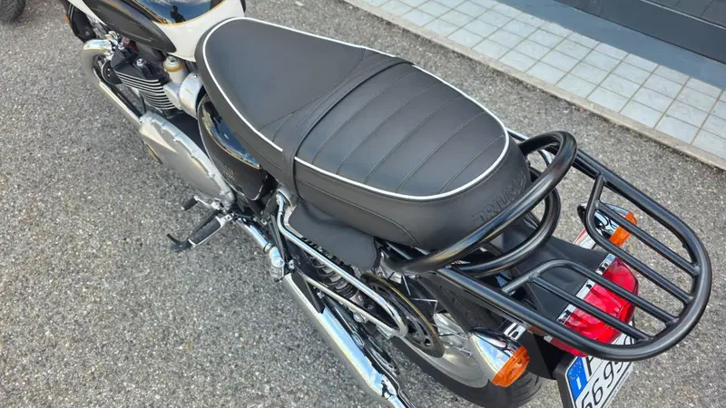 Triumph Bonneville T120 (2021 - 25) (6)