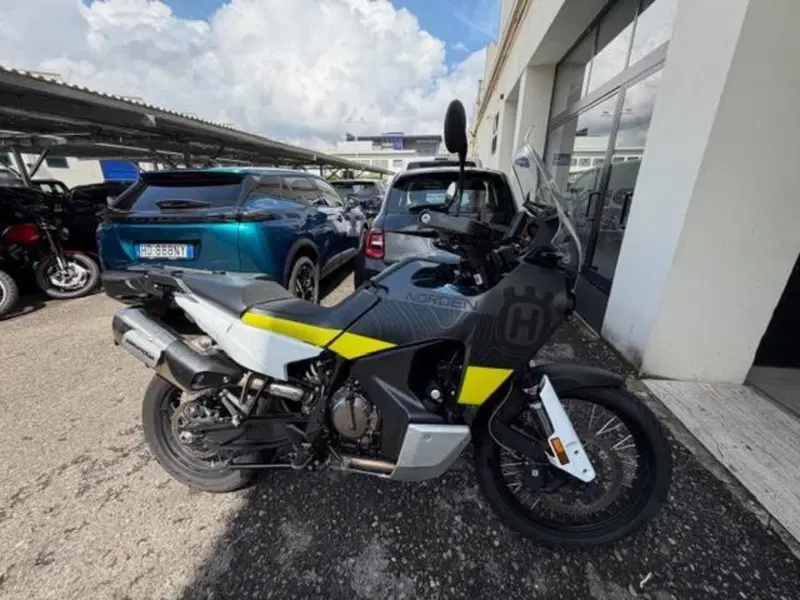 Husqvarna Norden 901 (2022 - 26) (3)
