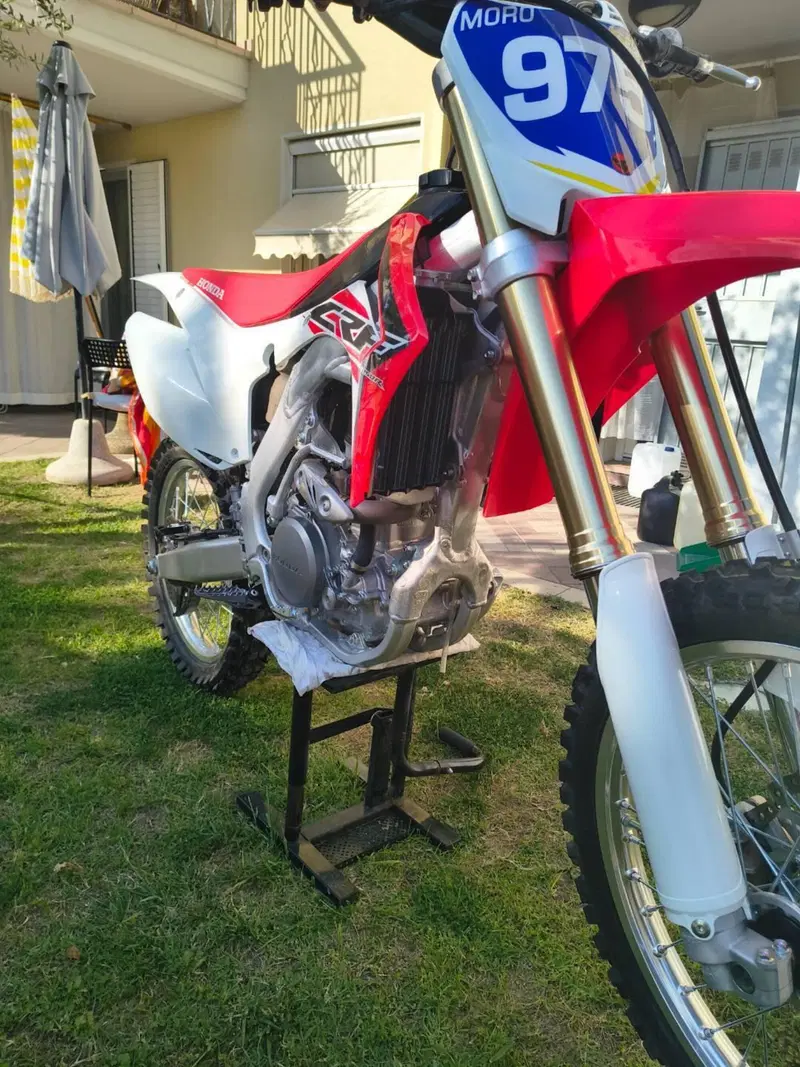Honda CRF 250R (2017) (4)