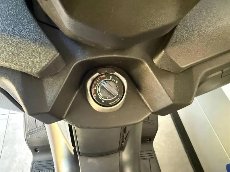 Kymco Xciting VS 400i (2023 - 26) (11)