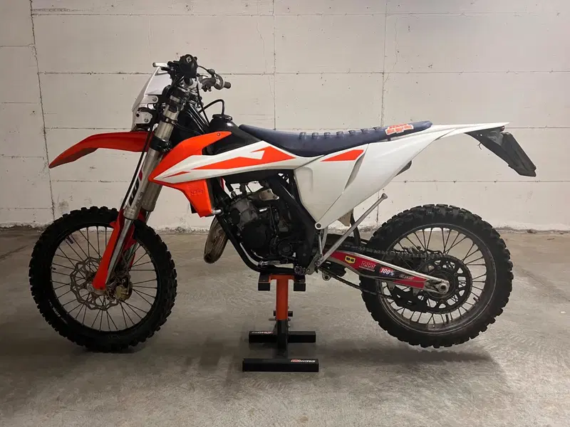 KTM 125 SX (2021) (3)