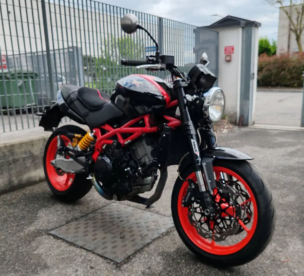 Moto Morini 9 1/2 (2006 - 13) (2)