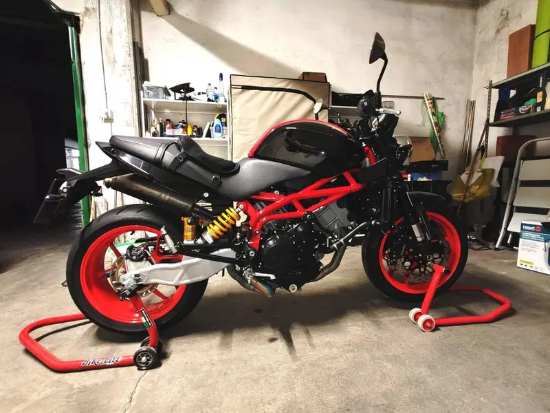 Moto Morini 9 1/2 (2006 - 13) (3)