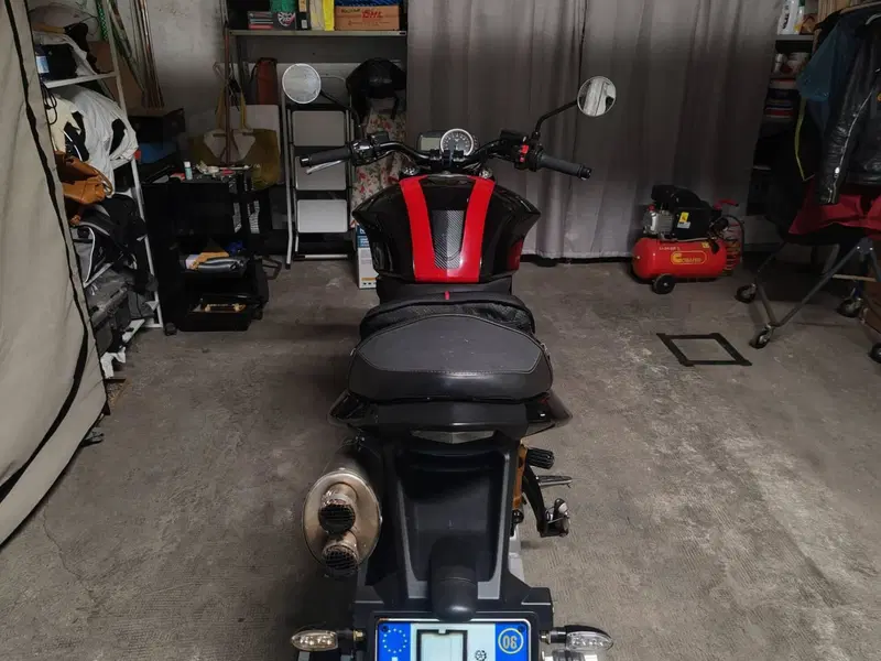 Moto Morini 9 1/2 (2006 - 13) (5)