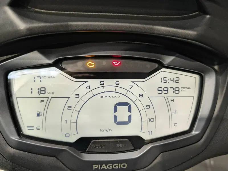Piaggio Beverly 400 S ABS-ASR (2021 - 24) (8)