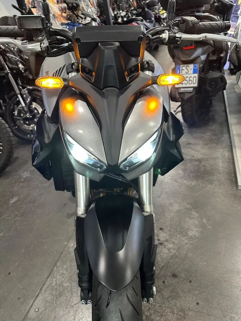 Honda CB 1000 Hornet (2025 - 26) (5)