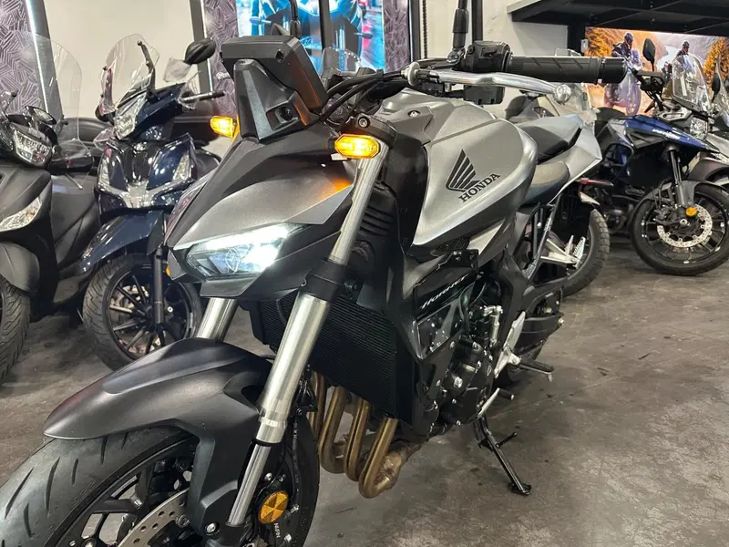 Honda CB 1000 Hornet (2025 - 26) (8)