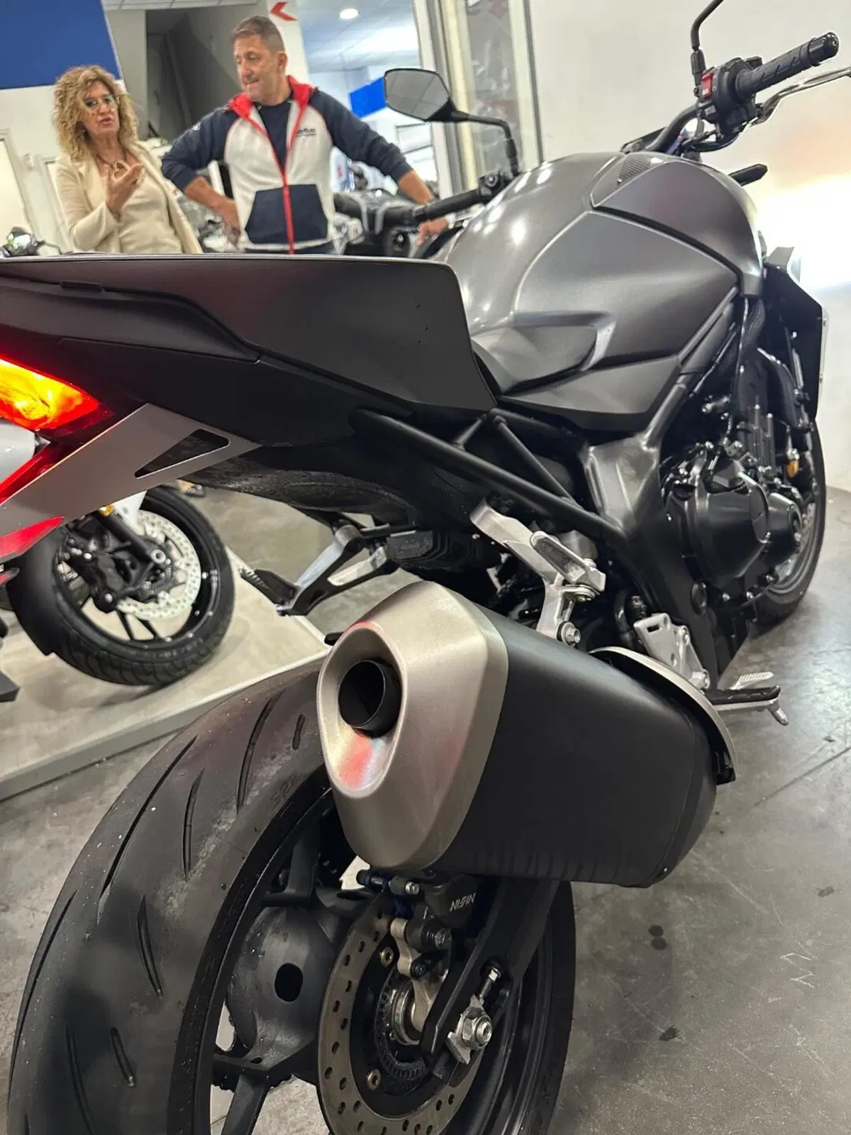 Honda CB 1000 Hornet (2025 - 26) (11)
