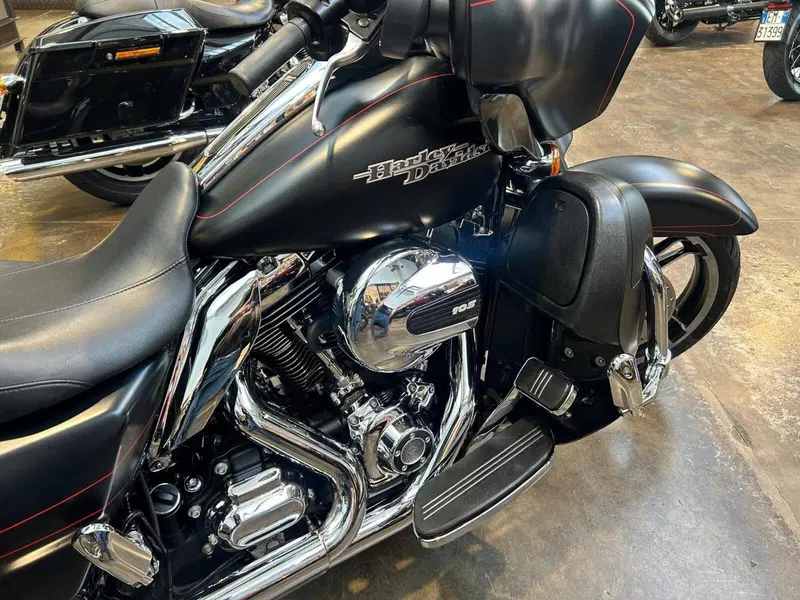 Harley-Davidson 107 Street Glide Special (2017 - 19) - FLHXS (5)