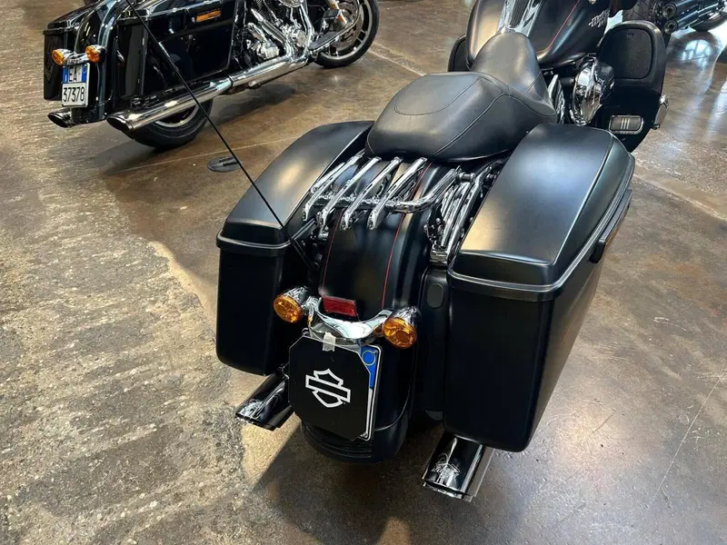 Harley-Davidson 107 Street Glide Special (2017 - 19) - FLHXS (7)
