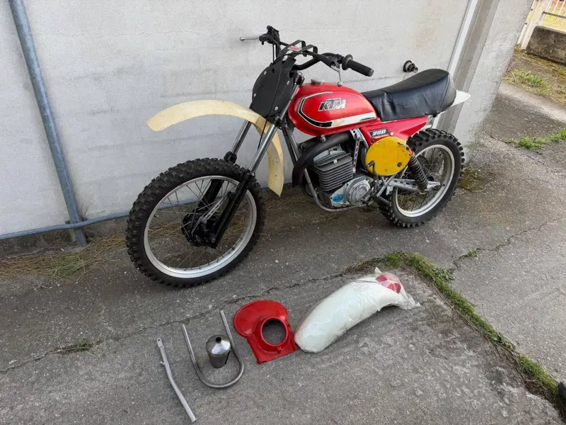 KTM MC250