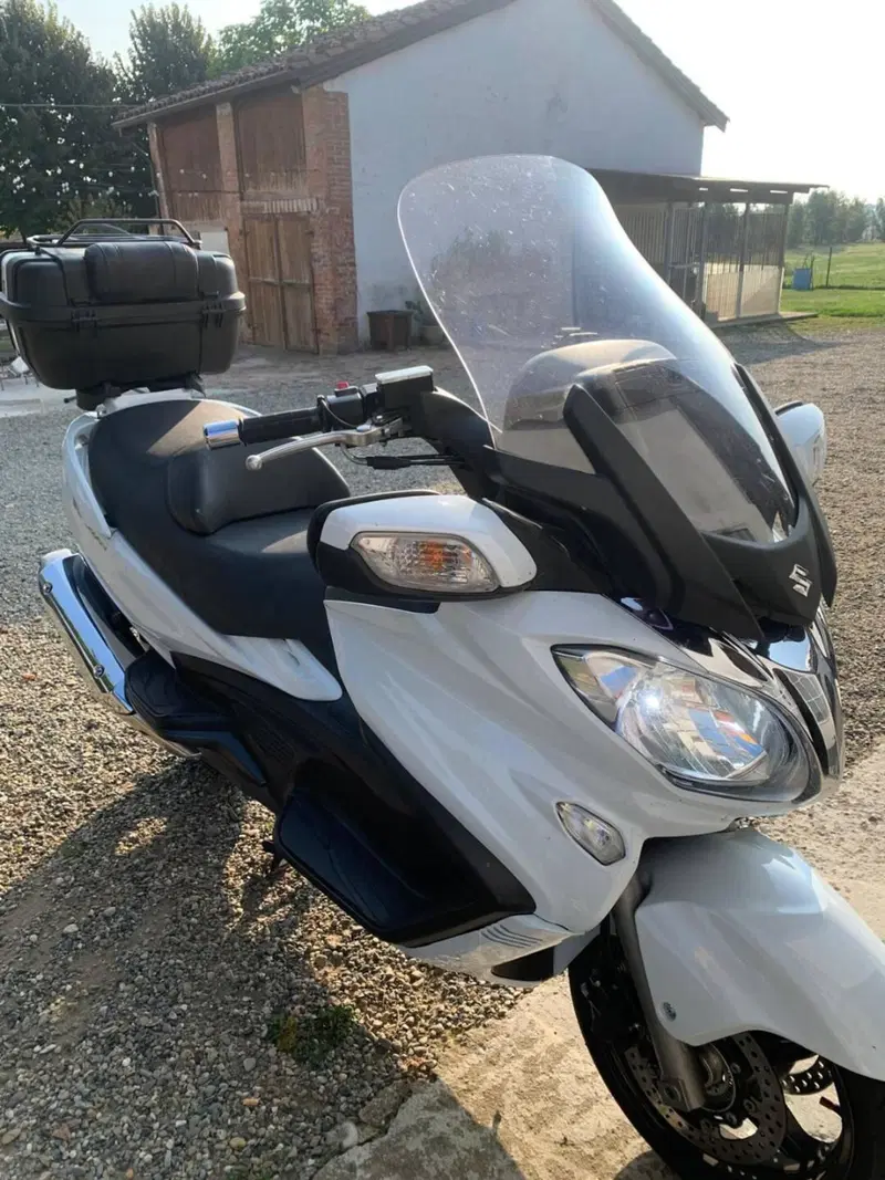 Suzuki Burgman AN 650 Executive (2017 - 20) (2)