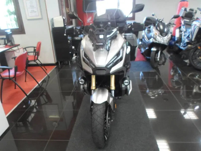 Honda X-ADV 750 DCT Travel (2021 - 24) (4)