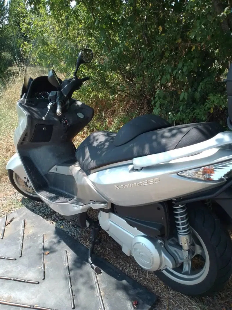 Kymco Xciting 250 (2005 - 06) (3)