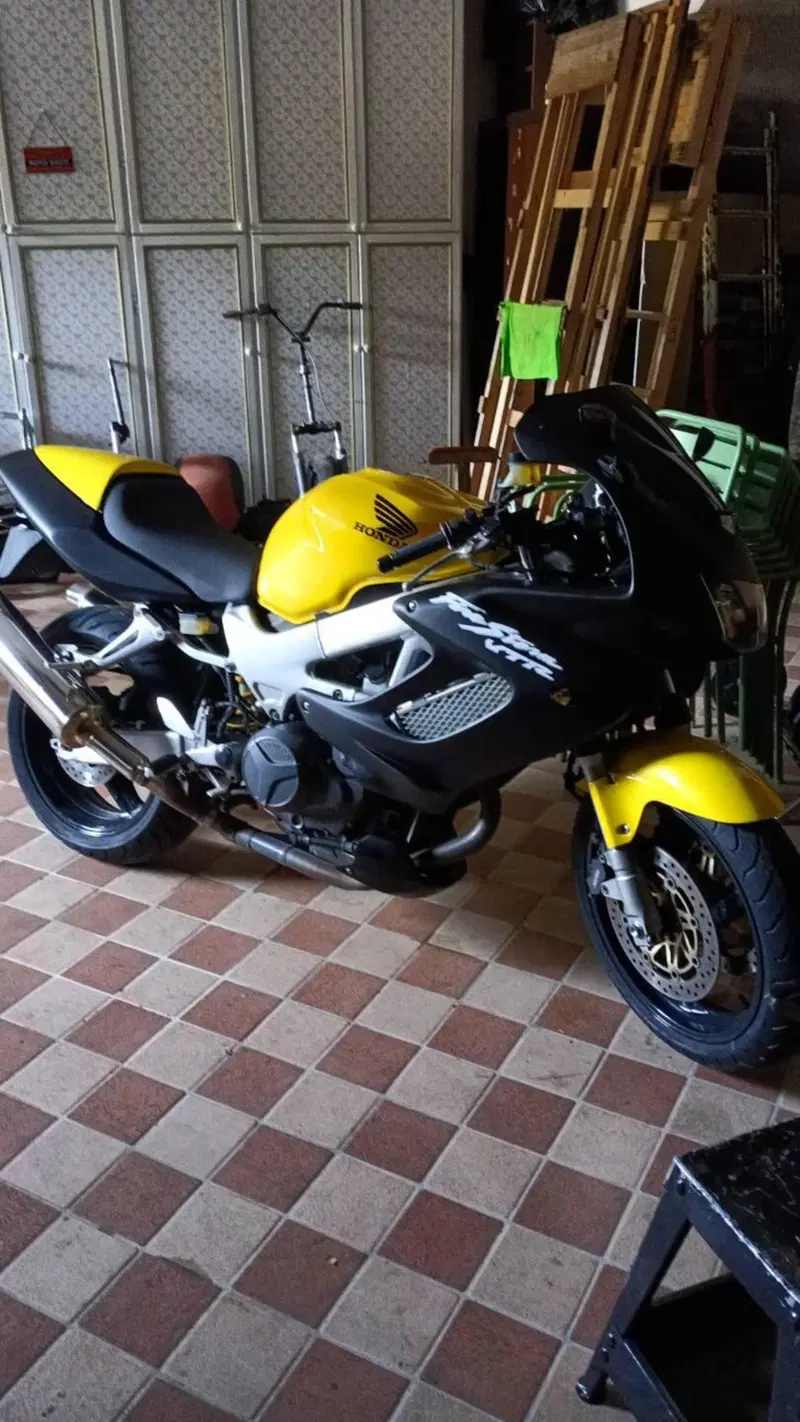 Honda VTR 1000 F Firestorm (2001 - 07)