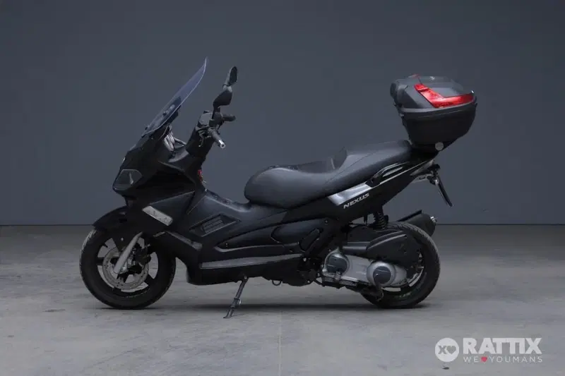 Gilera Nexus 300 (2007 - 13) (3)