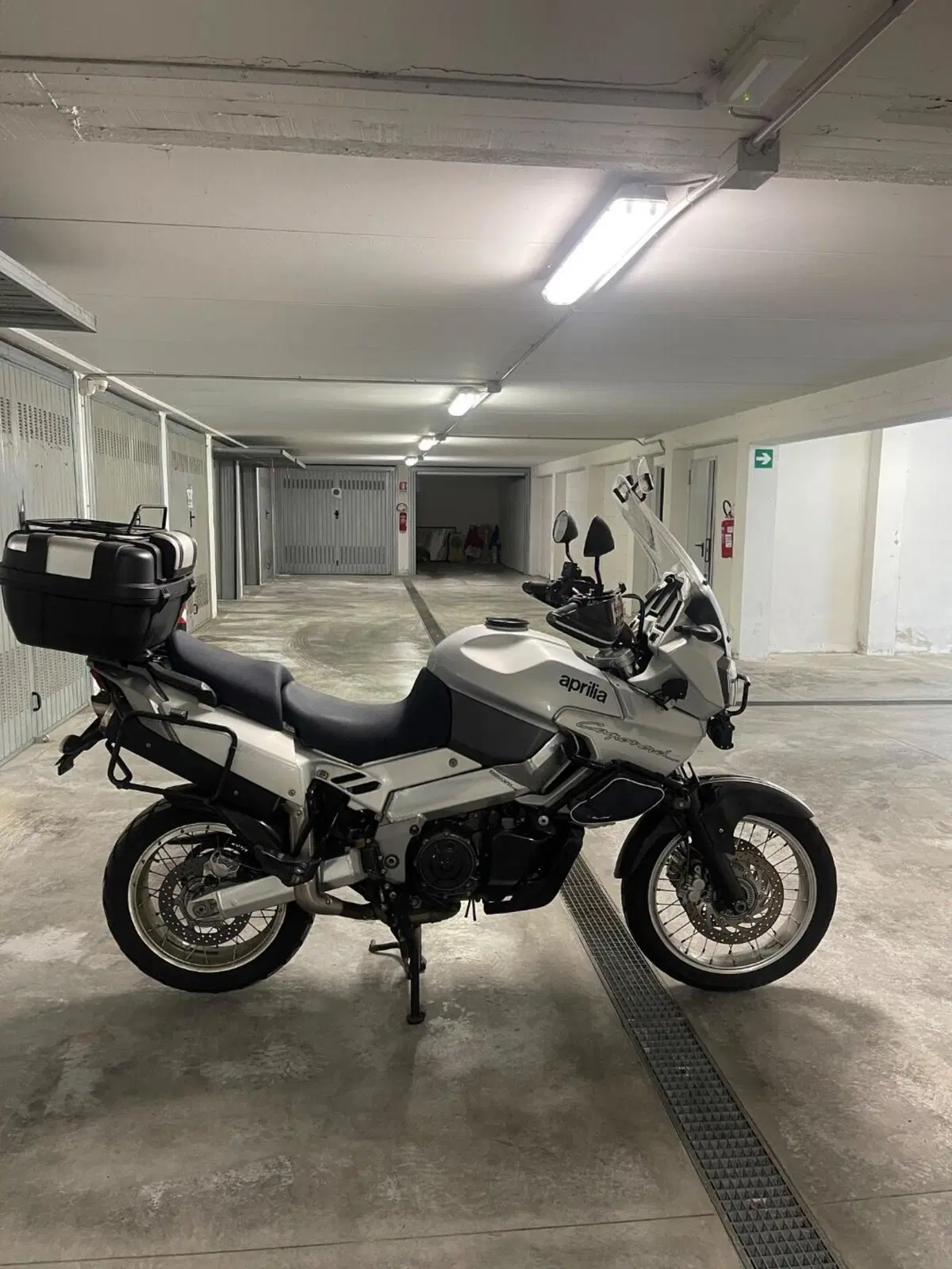 Aprilia Caponord ETV 1000 ABS (2004 - 11) (2)