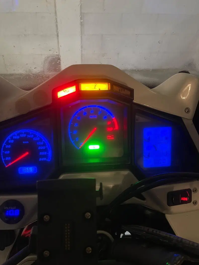 Aprilia Caponord ETV 1000 ABS (2004 - 11) (5)
