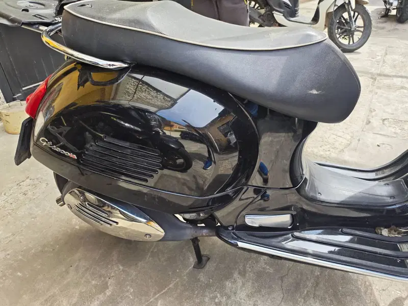 Vespa GTS 300 Super (2008 - 16) (3)