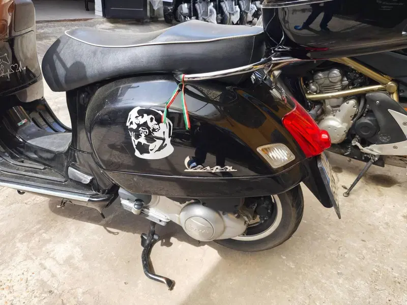 Vespa GTS 300 Super (2008 - 16) (4)