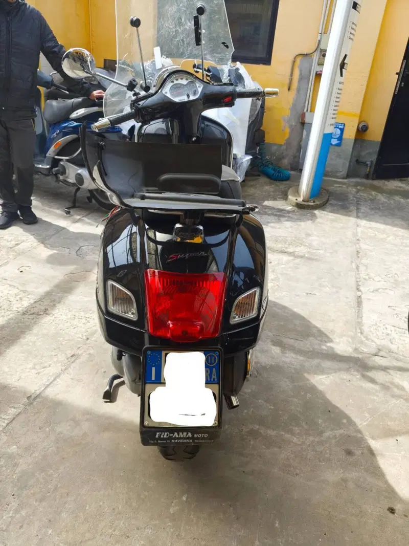 Vespa GTS 300 Super (2008 - 16) (5)
