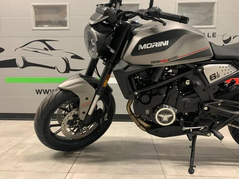 Moto Morini SEIEMMEZZO STR (2022 - 26) (4)