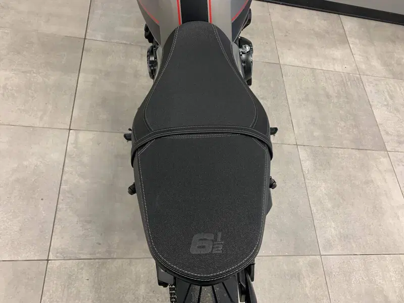 Moto Morini SEIEMMEZZO STR (2022 - 26) (14)