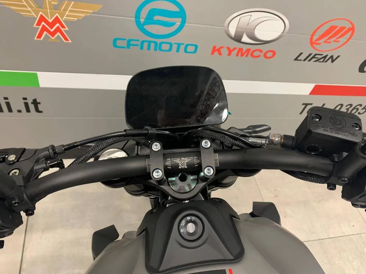 Moto Morini SEIEMMEZZO STR (2022 - 26) (16)