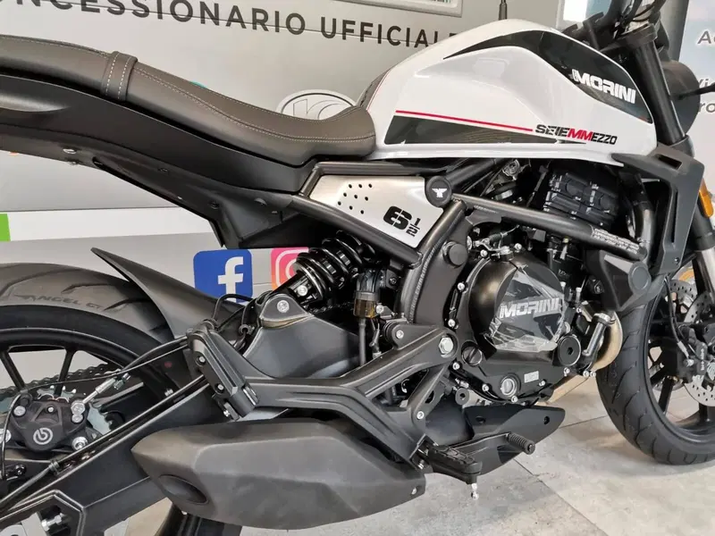 Moto Morini SEIEMMEZZO STR (2022 - 26) (4)