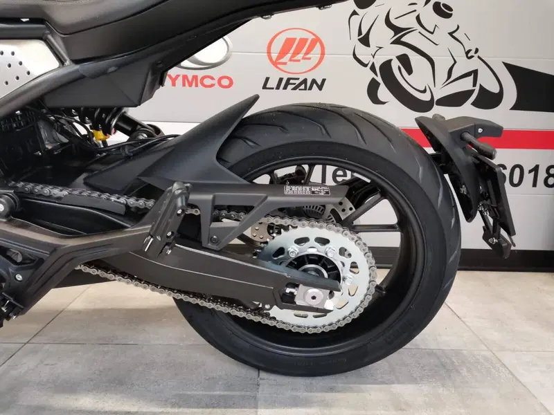 Moto Morini SEIEMMEZZO STR (2022 - 26) (5)