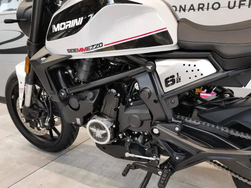 Moto Morini SEIEMMEZZO STR (2022 - 26) (14)