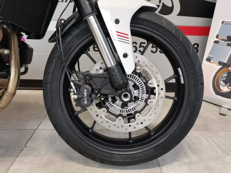 Moto Morini SEIEMMEZZO STR (2022 - 26) (15)