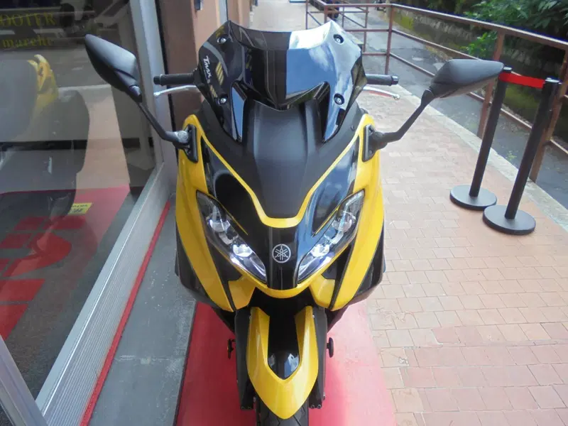 Yamaha T-Max 560 Tech Max (2022 - 24) (5)