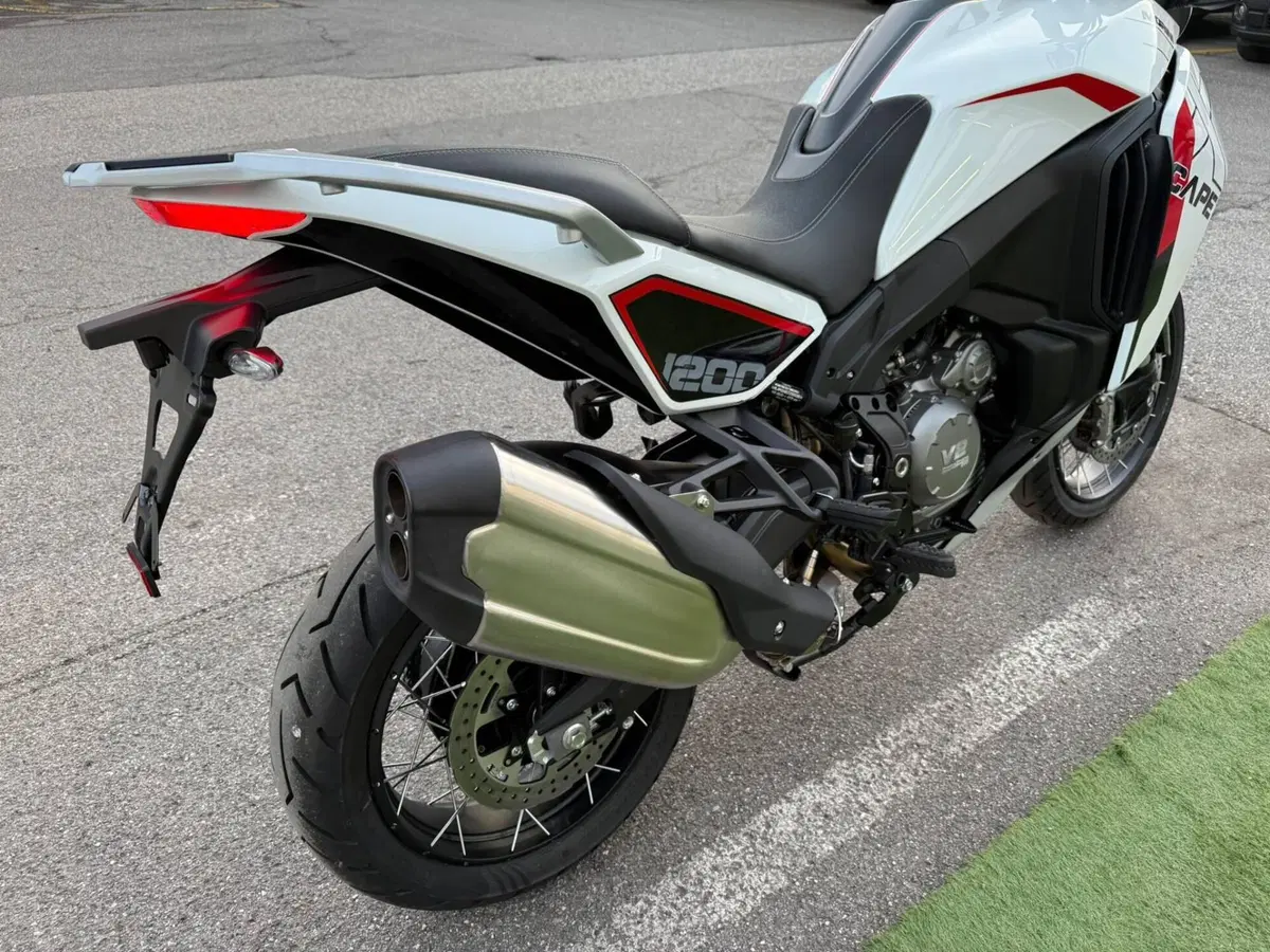 Moto Morini X-Cape 1200 (2026) (15)