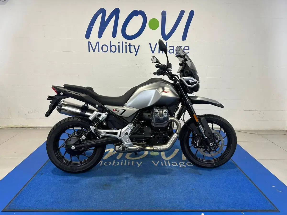 Moto Guzzi V85 Strada (2024 - 26)