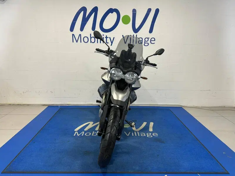 Moto Guzzi V85 Strada (2024 - 26) (7)