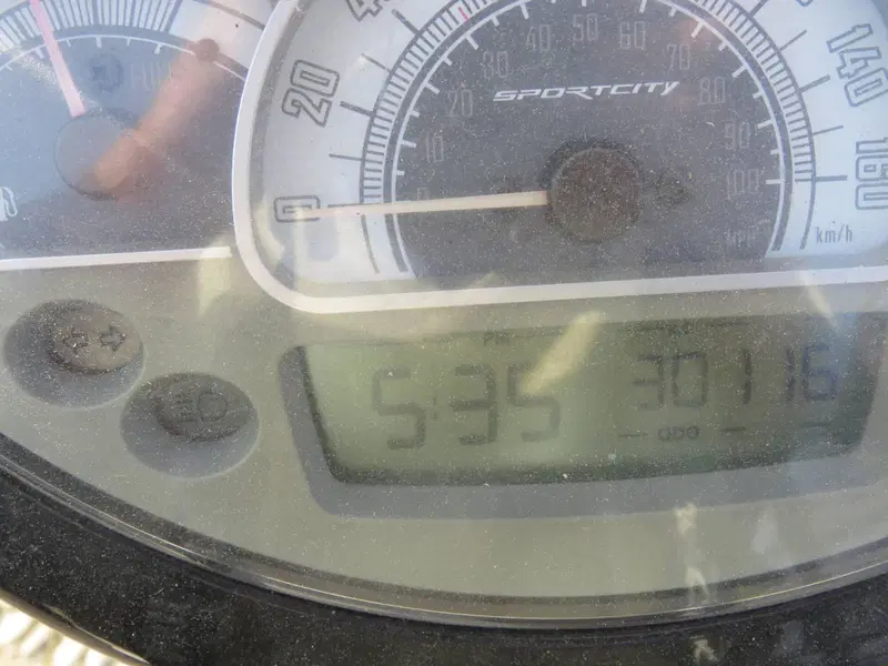 Aprilia Sportcity Cube 300 (2008 - 13) (4)