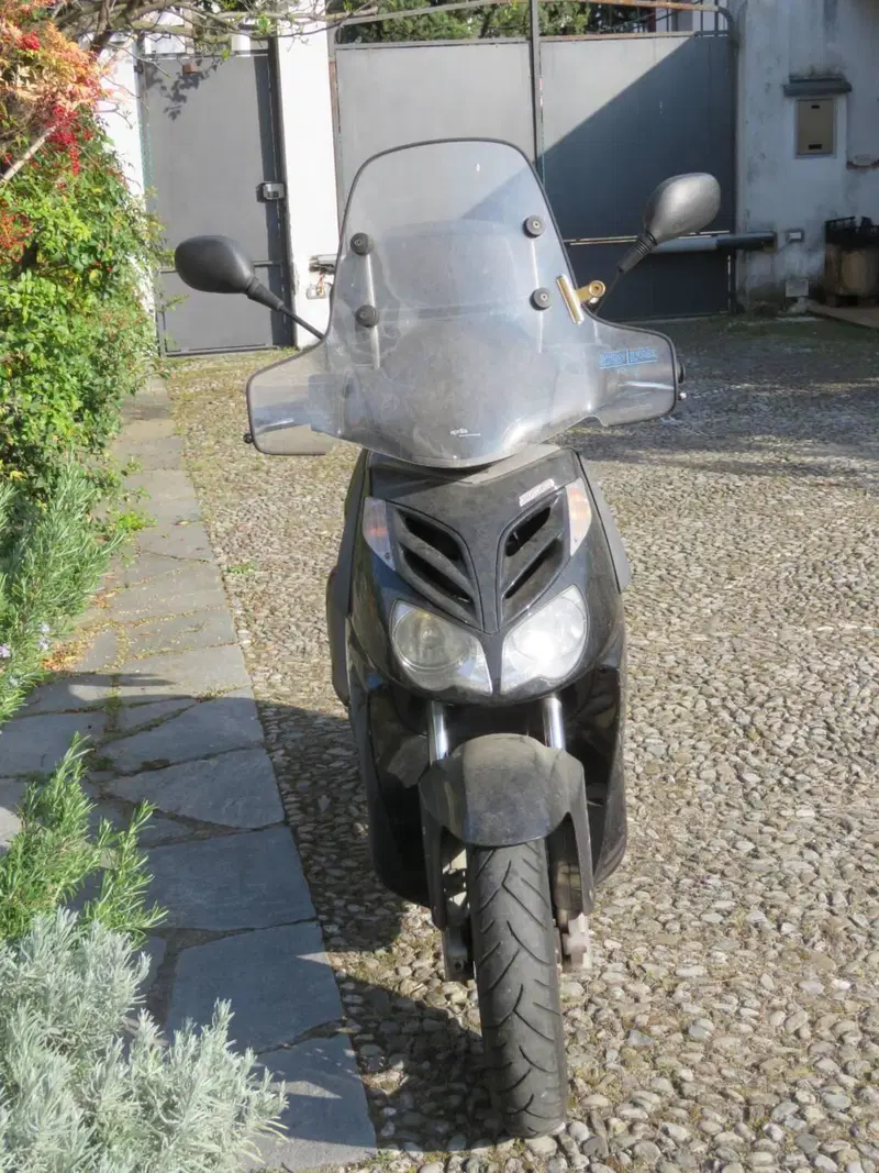 Aprilia Sportcity Cube 300 (2008 - 13) (5)