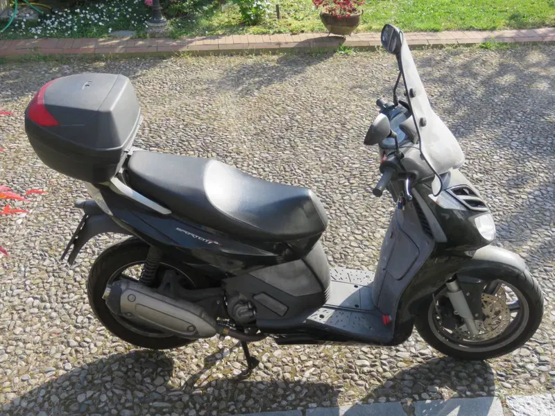 Aprilia Sportcity Cube 300 (2008 - 13) (6)
