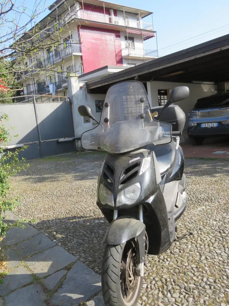 Aprilia Sportcity Cube 300 (2008 - 13) (8)