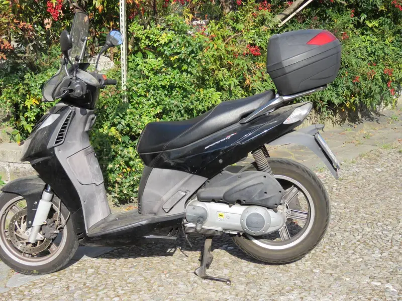 Aprilia Sportcity Cube 300 (2008 - 13) (9)