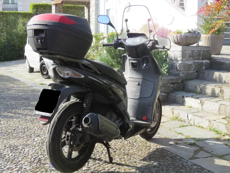 Aprilia Sportcity Cube 300 (2008 - 13) (10)