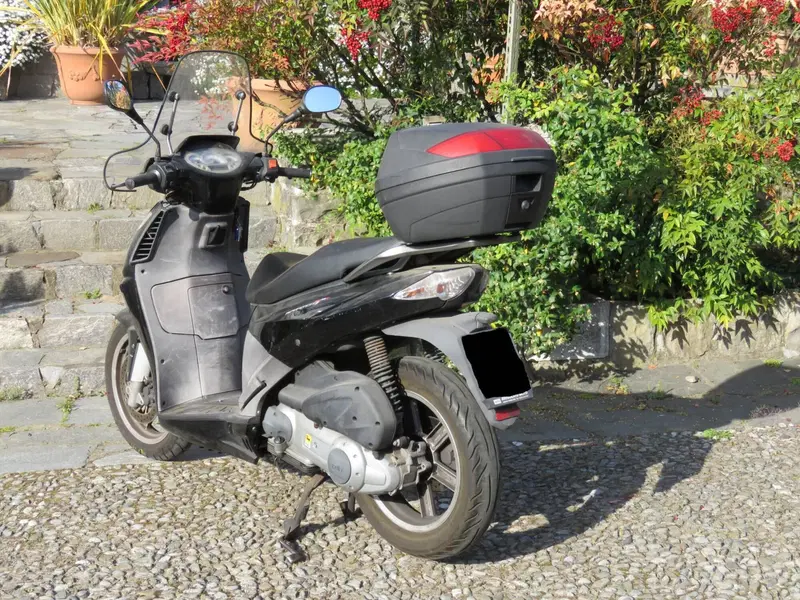 Aprilia Sportcity Cube 300 (2008 - 13) (14)
